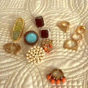 7 neclaces and 15 Rings (Lot) Preowned